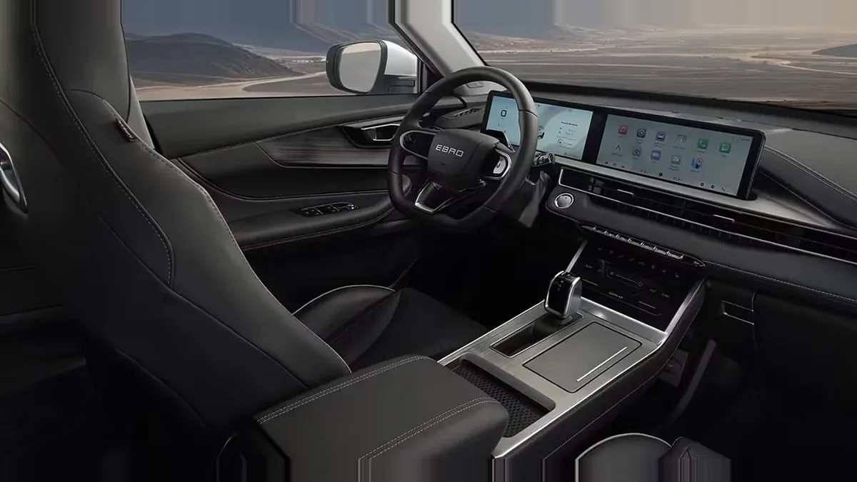 Ebro s400 1.5 DHE HEV Excellent CVT GRY en renting — Interior