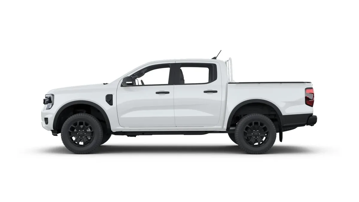 Ford Ranger XLT Doble Cabina 3.0 EcoBlue 240CV en renting — Lateral