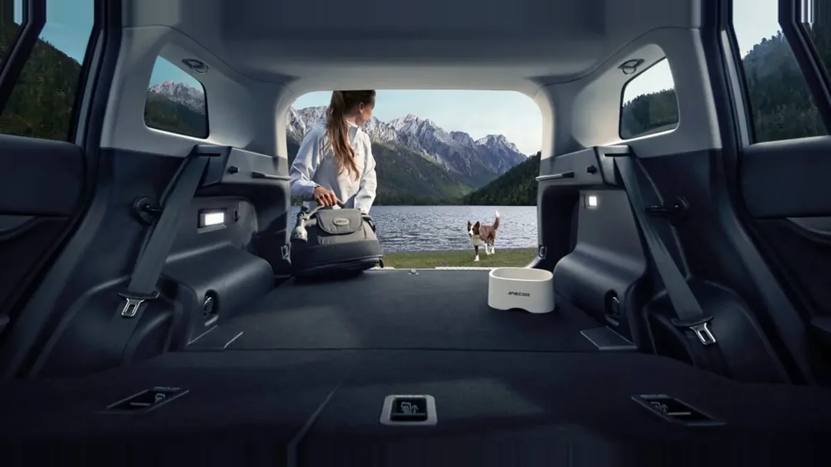 Jaecoo 5 EV Pure 155kW (211CV) 61kWh en renting — Interior
