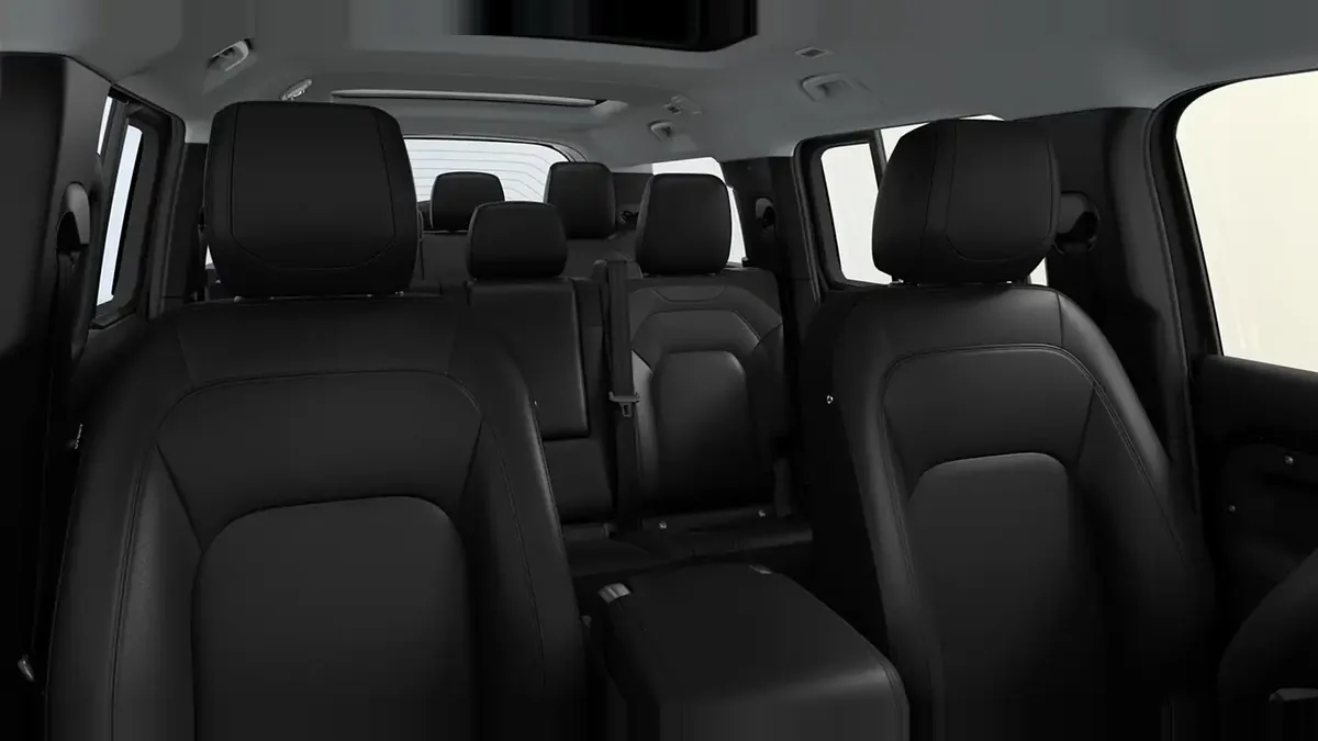 Land Rover Defender 3.0D I6 250S MHEV en renting — Interior