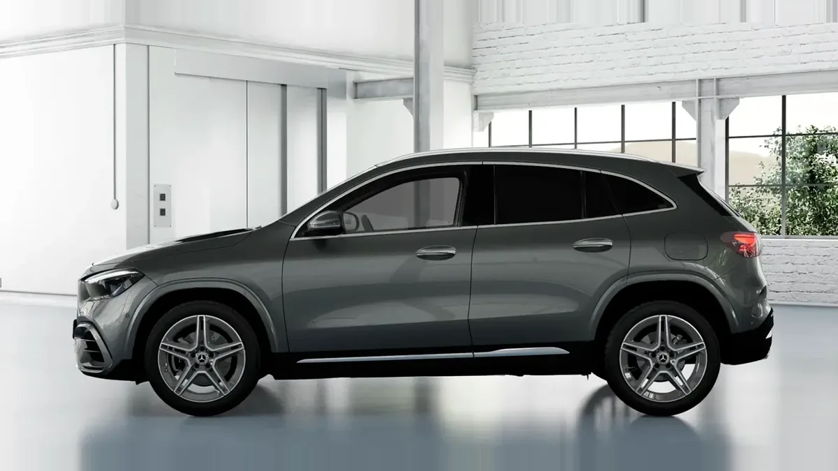 Mercedes-Benz GLA 200d ATH en renting — Lateral