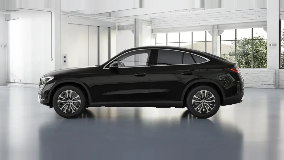 Mercedes-Benz GLC Coupé 220D 4MATIC en renting — Trasera