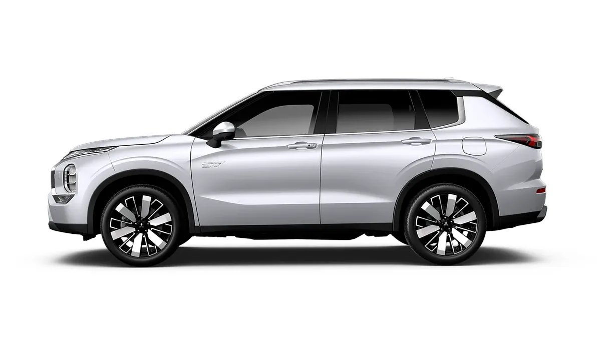 Mitsubishi Outlander PHEV Kaiteki 4WD 306CV en renting — Delantera