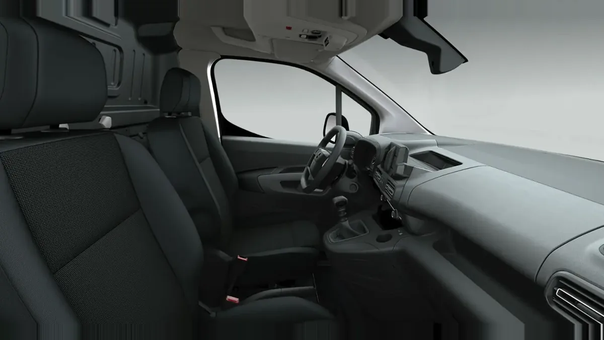 Opel Combo-e Cargo M 800kg en renting — Delantera