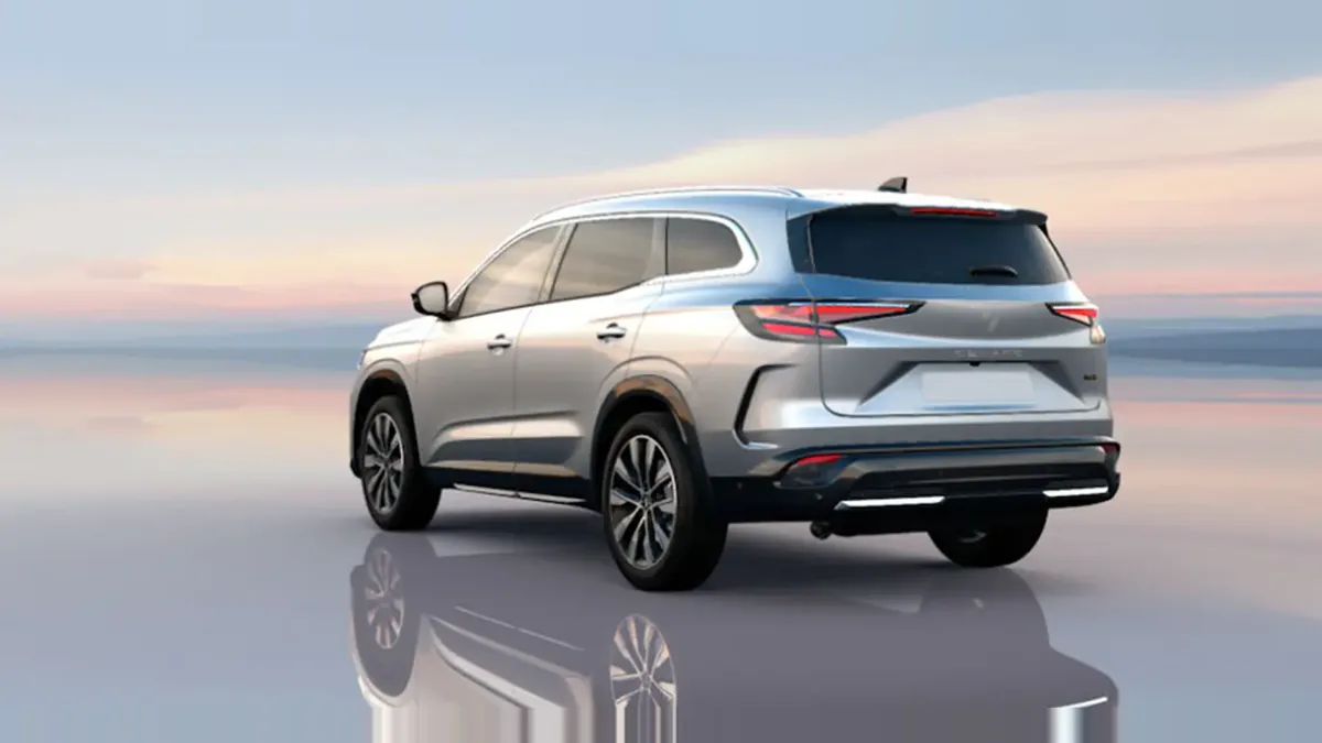 Renault ESPACE TECHNO E-TECH FULL HYBRID 200CV en renting — Trasera