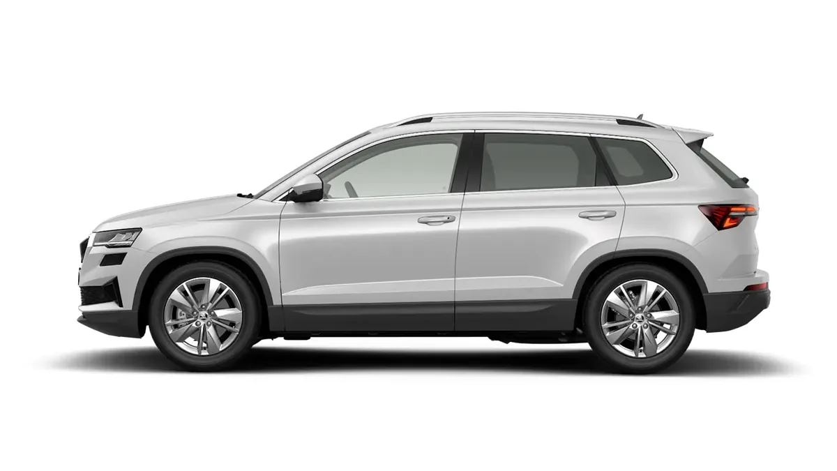 Škoda Karoq Selection 2.0 TDI DSG en renting — Trasera