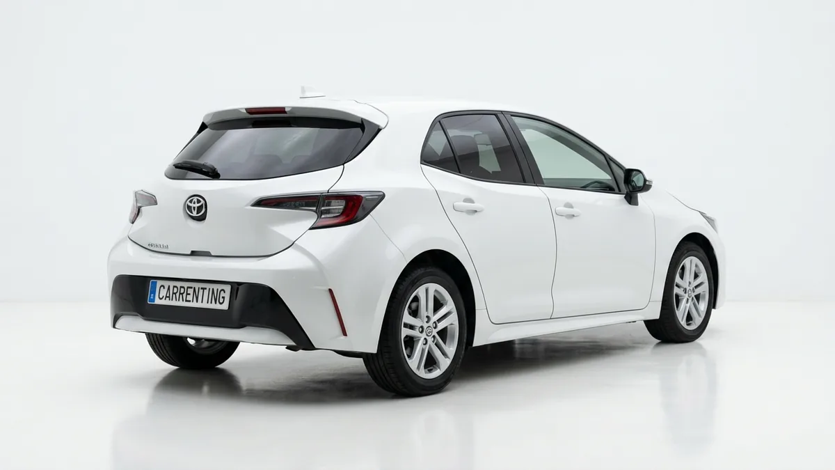 Toyota Corolla 140H Active en renting — Delantera