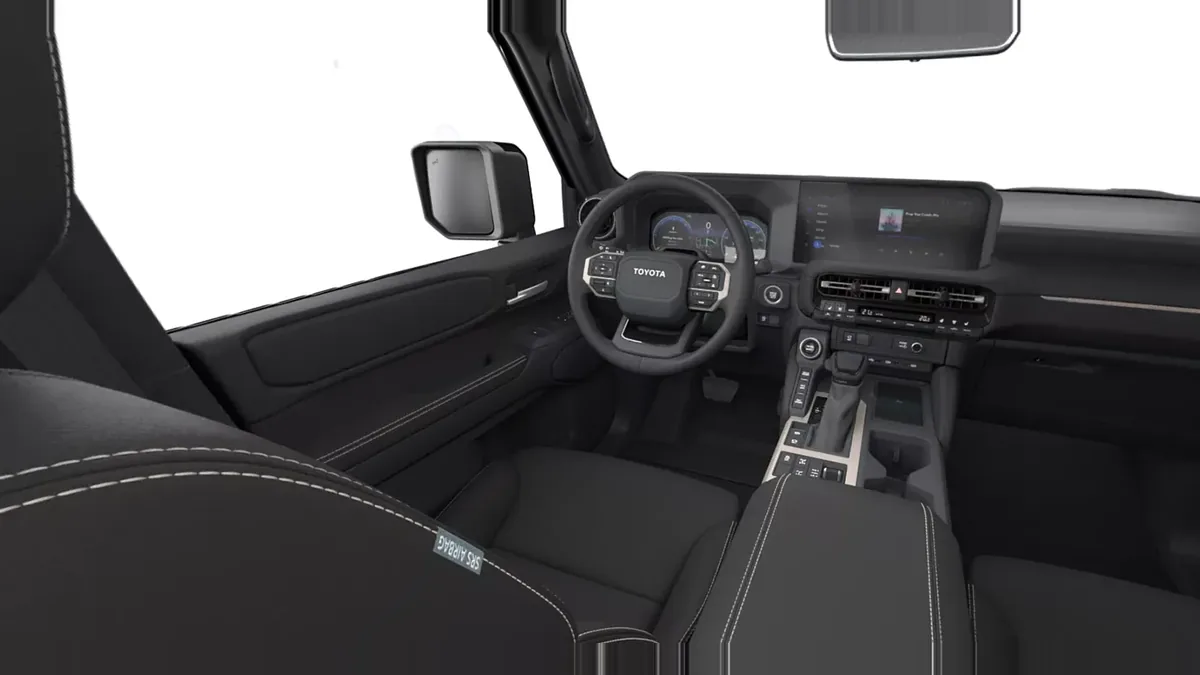 Toyota Land Cruiser 250 Hybrid 48V VX en renting — Interior