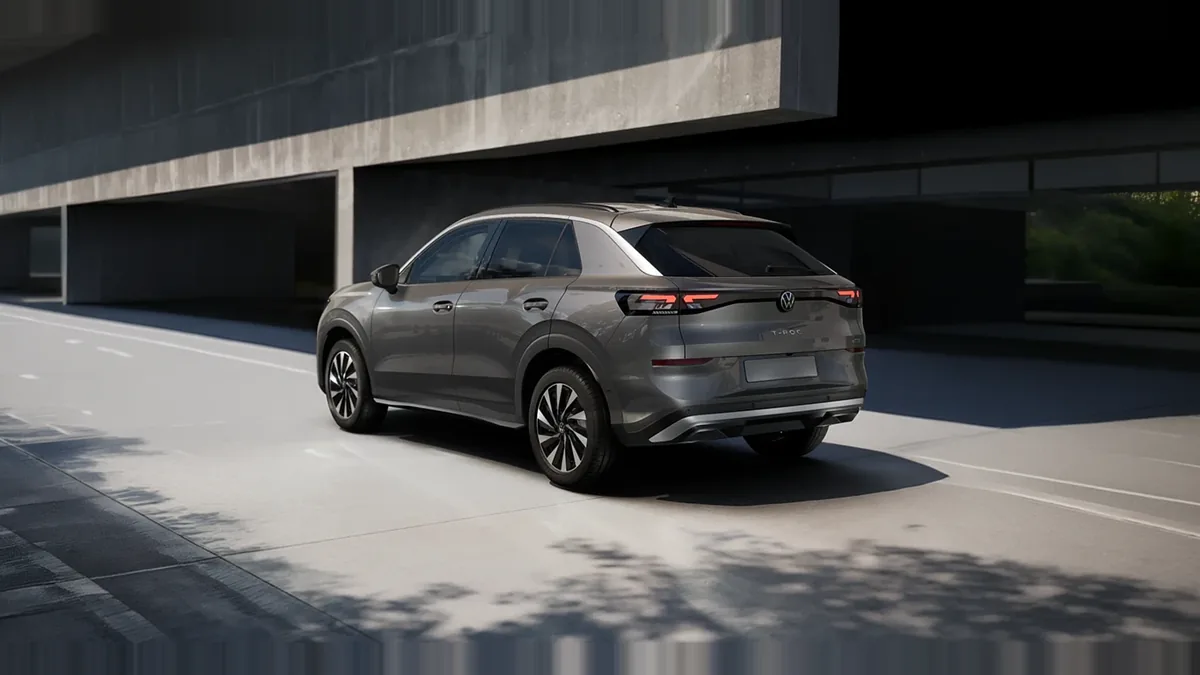 Volkswagen T-ROC Match 1.5 eTSI 150CV DSG en renting — Delantera